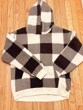 American Eagle Outfitters Plush Plaid Hooded Pullover